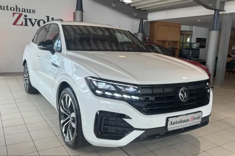 Volkswagen Touareg din 2022 cu 40.591 km - oferta VOL229781 - foto 3