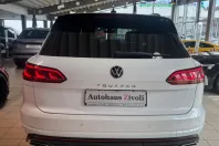 Volkswagen Touareg din 2022 cu 40.591 km - oferta VOL229781 - foto 8