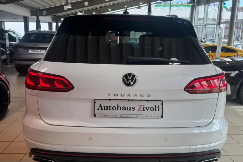 Volkswagen Touareg din 2022 cu 40.591 km - oferta VOL229781 - foto 8