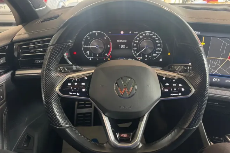 Volkswagen Touareg din 2022 cu 40.591 km - oferta VOL229781 - foto 17