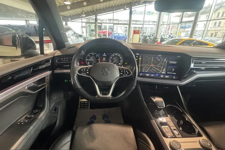 Volkswagen Touareg din 2022 cu 40.591 km - oferta VOL229781 - foto 21
