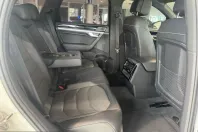 Volkswagen Touareg din 2022 cu 40.591 km - oferta VOL229781 - foto 36