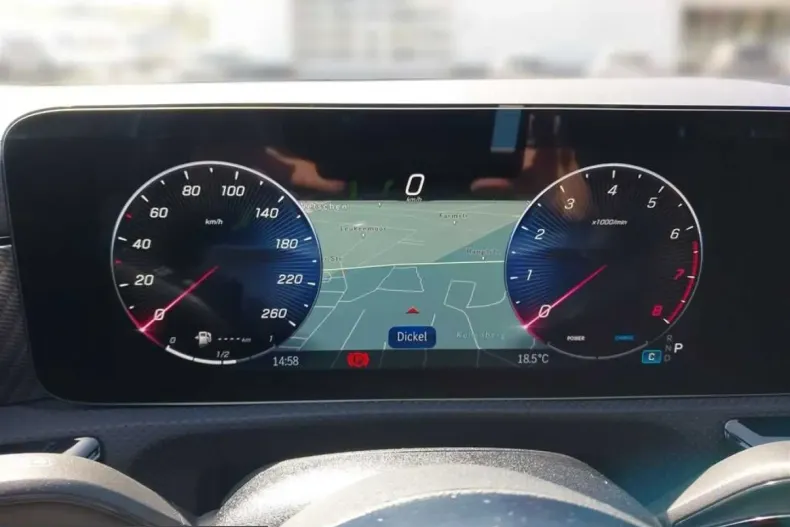 Mercedes-Benz CLA 180 (Clasa CLA) din 2024 cu 50.947 km - oferta MER229783 - foto 10