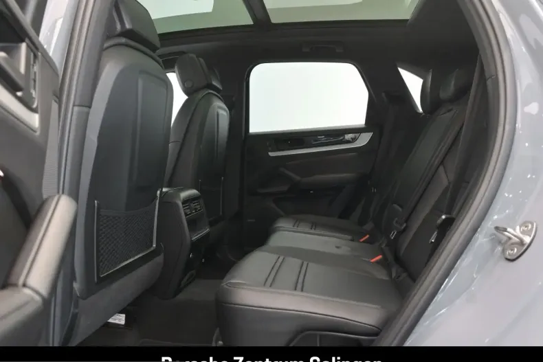 Porsche Cayenne din 2024 cu 34.155 km - oferta POR229785 - foto 18