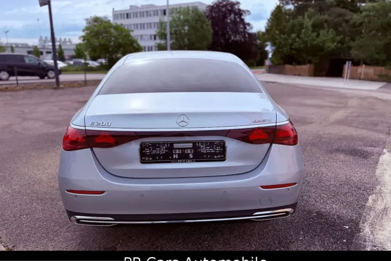 Mercedes-Benz E 200 (Clasa E) din 2024 cu 28.615 km - oferta MER229790 - foto 35