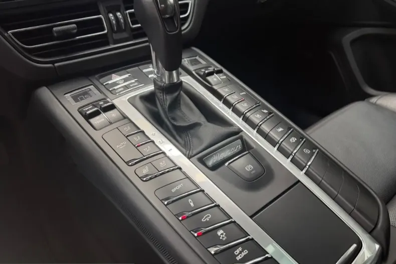 Porsche Macan din 2021 cu 69.574 km - oferta POR229797 - foto 15