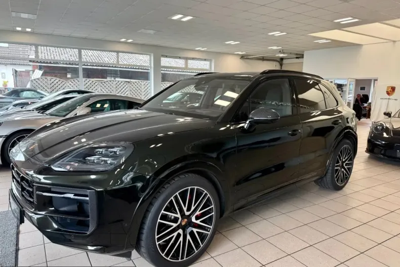 Porsche Cayenne din 2025 cu 12.881 km - oferta POR229810 - foto 2