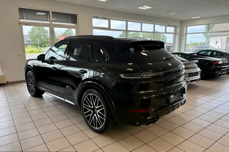 Porsche Cayenne din 2025 cu 12.881 km - oferta POR229810 - foto 3