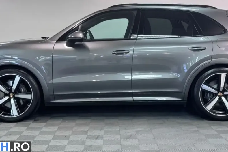 Porsche Cayenne din 2025 cu 8.750 km - oferta POR229817 - foto 2