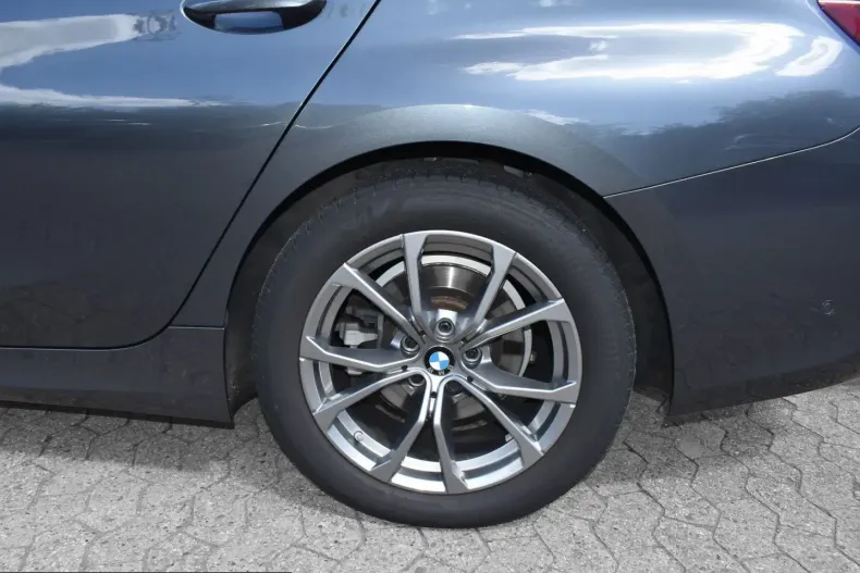 BMW 320 (Seria 3) din 2022 cu 77.950 km - oferta BMW229818 - foto 4