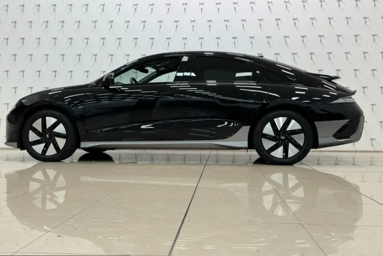 Hyundai IONIQ 6 din 2024 cu 15.855 km - oferta HYU229828 - foto 10