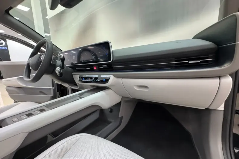 Hyundai IONIQ 6 din 2024 cu 15.855 km - oferta HYU229828 - foto 28