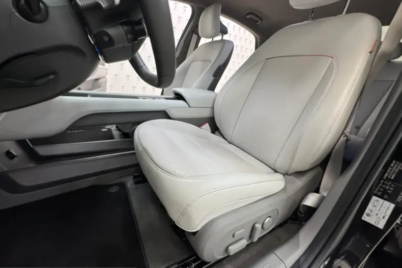 Hyundai IONIQ 6 din 2024 cu 15.855 km - oferta HYU229828 - foto 30