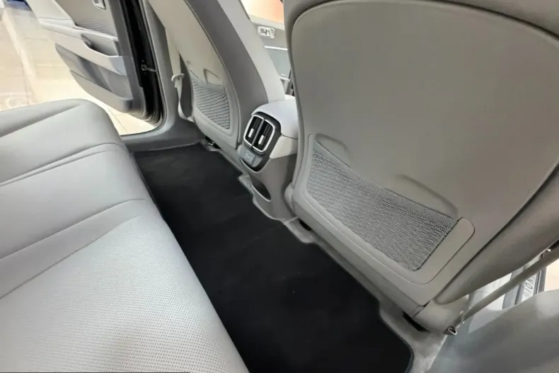 Hyundai IONIQ 6 din 2024 cu 15.855 km - oferta HYU229828 - foto 37
