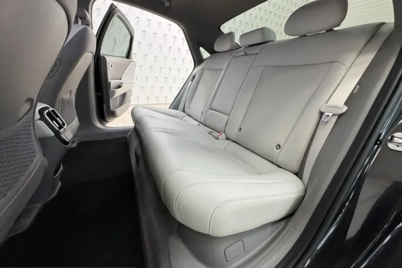 Hyundai IONIQ 6 din 2024 cu 15.855 km - oferta HYU229828 - foto 42