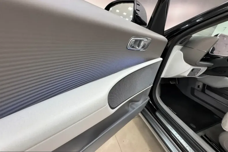 Hyundai IONIQ 6 din 2024 cu 15.855 km - oferta HYU229828 - foto 43