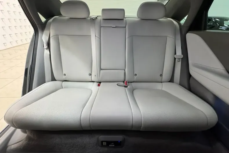Hyundai IONIQ 6 din 2024 cu 15.855 km - oferta HYU229828 - foto 44