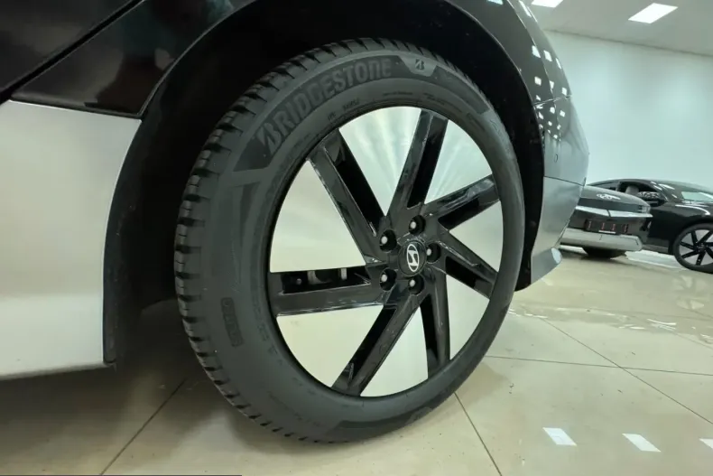 Hyundai IONIQ 6 din 2024 cu 15.855 km - oferta HYU229828 - foto 48