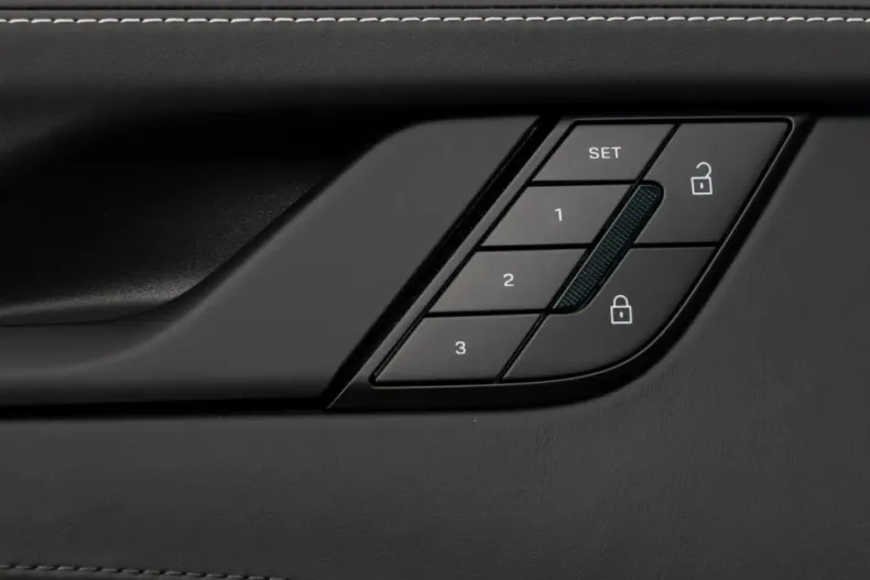 Porsche 992 din 2025 cu 7.302 km - oferta POR229844 - foto 29
