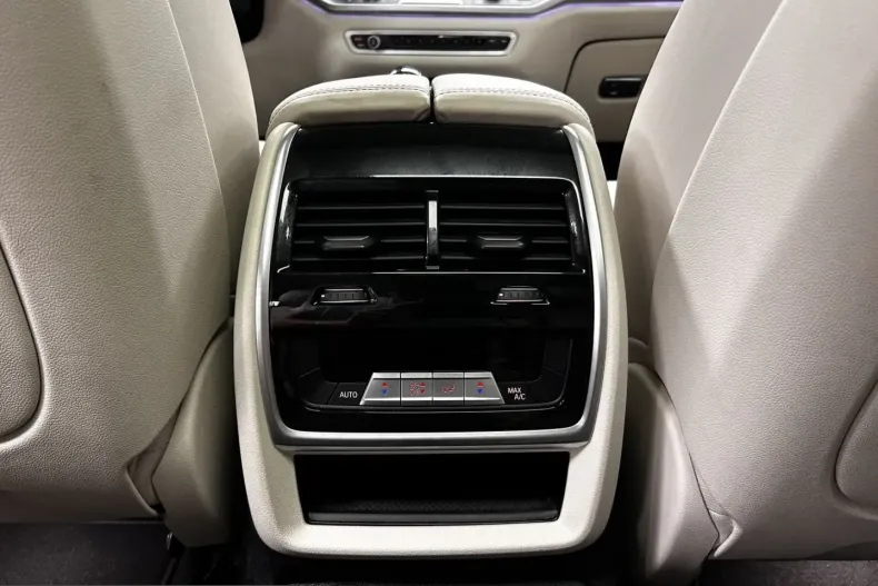 BMW X7 (Seria X) din 2022 cu 64.755 km - oferta BMW229852 - foto 23