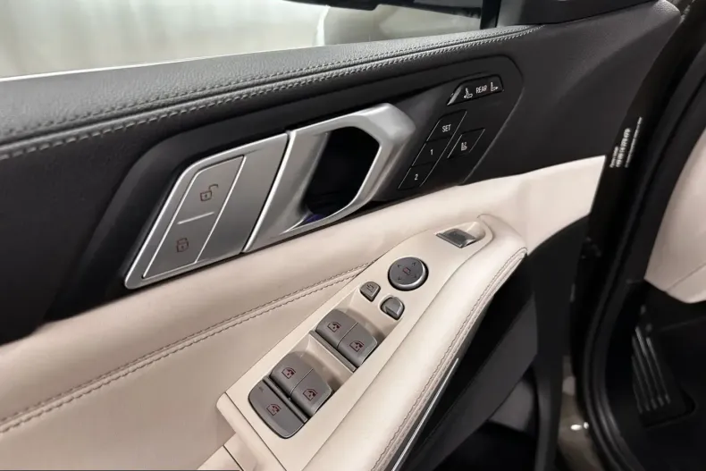 BMW X7 (Seria X) din 2022 cu 64.755 km - oferta BMW229852 - foto 38
