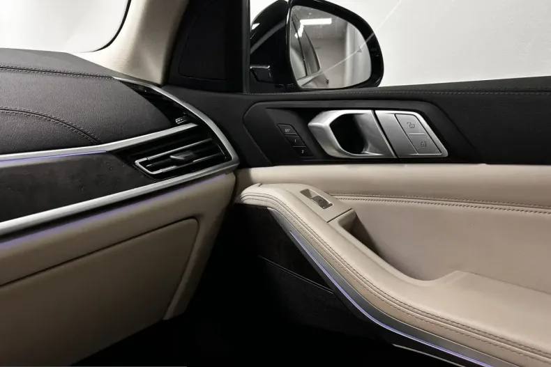 BMW X7 (Seria X) din 2022 cu 64.755 km - oferta BMW229852 - foto 48