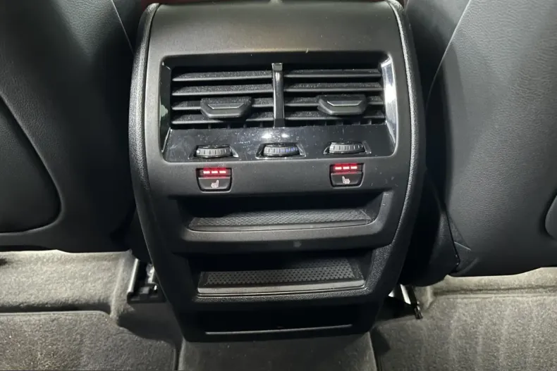 BMW X6 (Seria X) din 2024 cu 86.977 km - oferta BMW229857 - foto 21