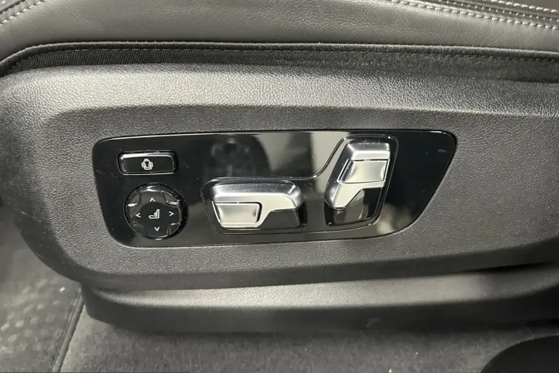 BMW X6 (Seria X) din 2024 cu 86.977 km - oferta BMW229857 - foto 36