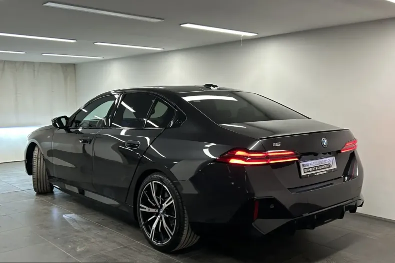 BMW i5 (Seria 5) din 2025 cu 15.015 km - oferta BMW229859 - foto 3