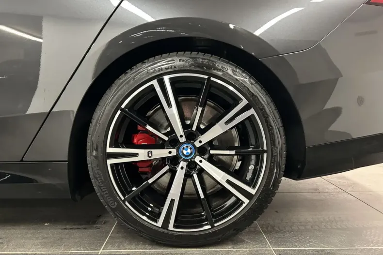 BMW i5 (Seria 5) din 2025 cu 15.015 km - oferta BMW229859 - foto 7