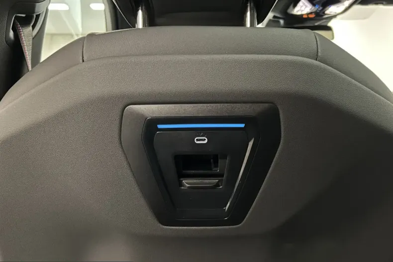 BMW i5 (Seria 5) din 2025 cu 15.015 km - oferta BMW229859 - foto 17