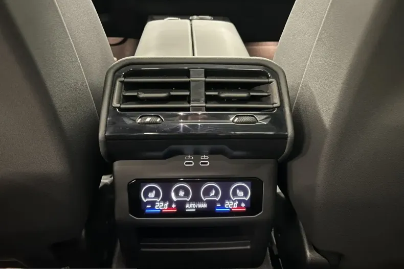 BMW i5 (Seria 5) din 2025 cu 15.015 km - oferta BMW229859 - foto 18