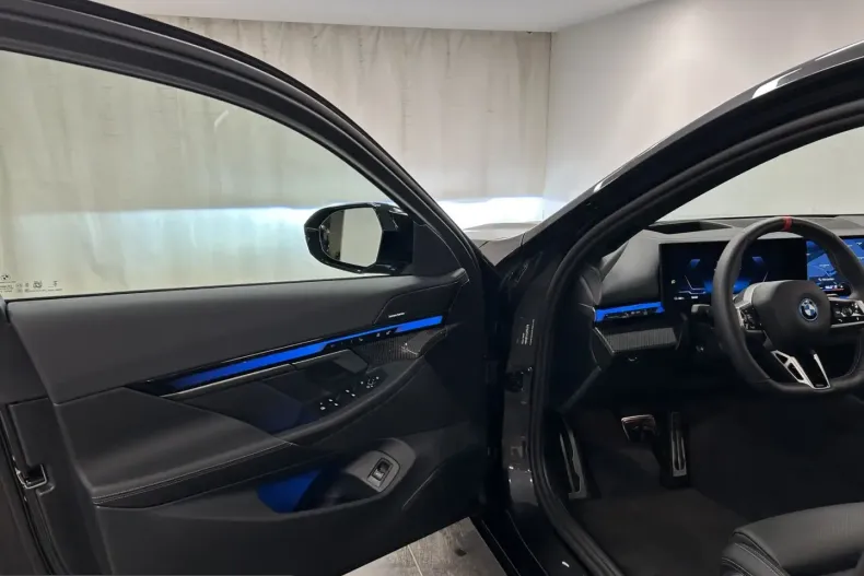 BMW i5 (Seria 5) din 2025 cu 15.015 km - oferta BMW229859 - foto 33