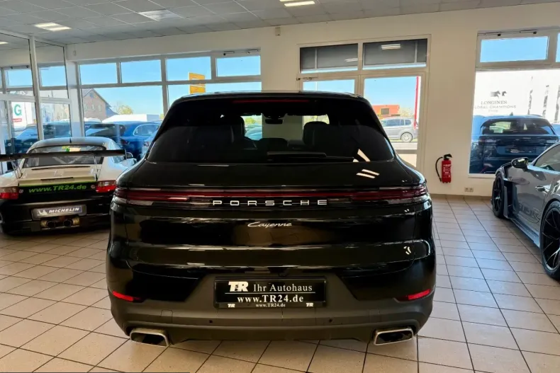 Porsche Cayenne din 2025 cu 12.228 km - oferta POR229865 - foto 5