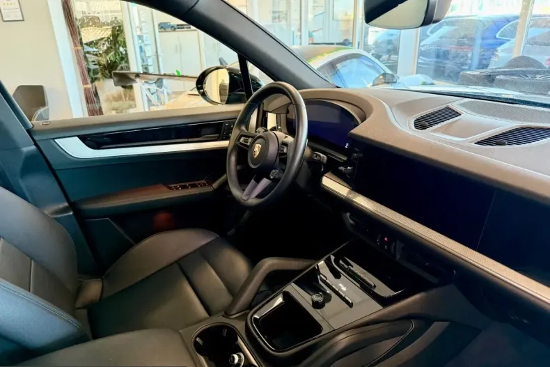 Porsche Cayenne din 2025 cu 12.228 km - oferta POR229865 - foto 13