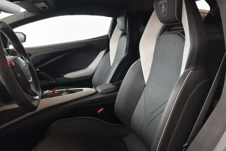 Lamborghini Revuelto din 2024 cu 1.644 km - oferta LAM229866 - foto 7