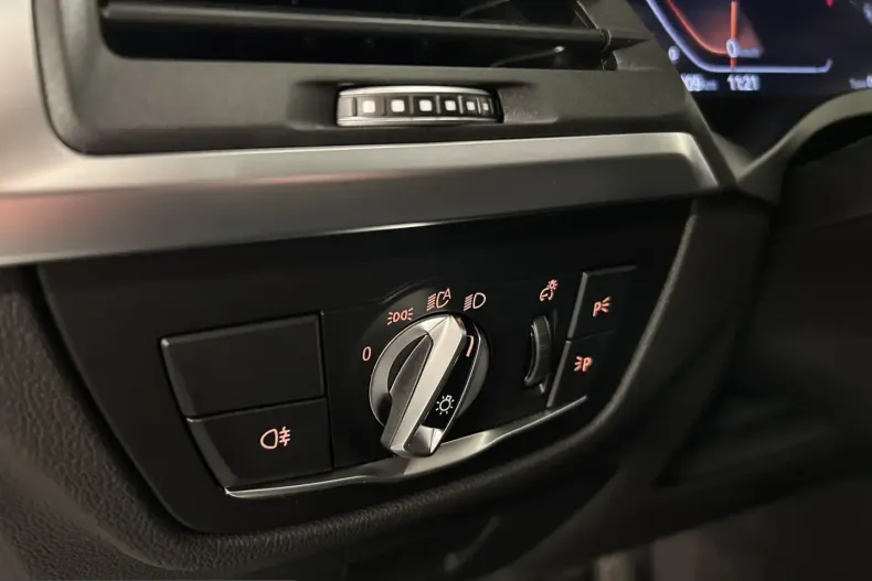 BMW X4 (Seria X) din 2025 cu 3.316 km - oferta BMW229868 - foto 28