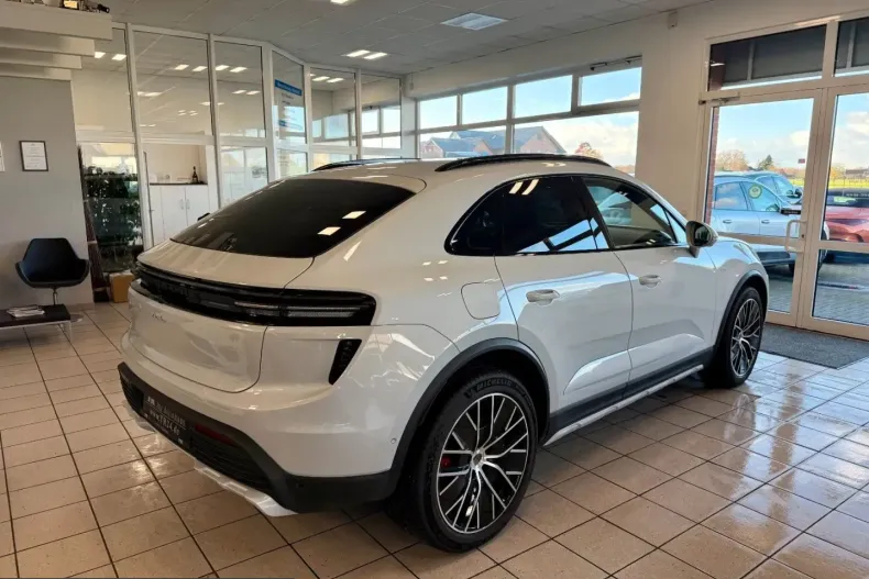Porsche Macan din 2024 cu 6.681 km - oferta POR229869 - foto 5
