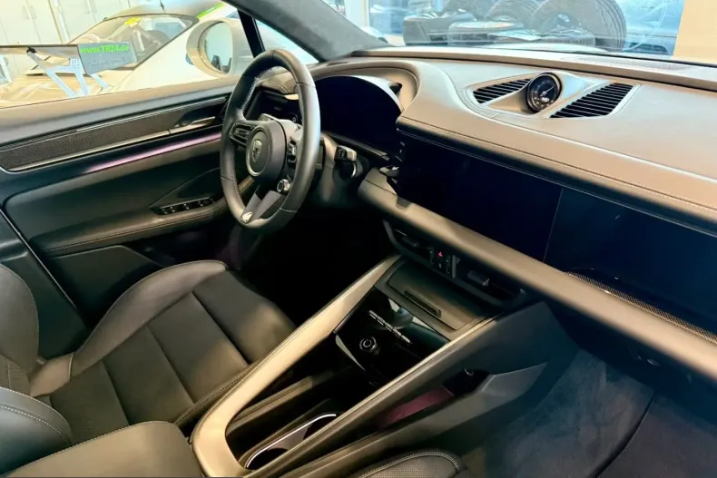 Porsche Macan din 2024 cu 6.681 km - oferta POR229869 - foto 15