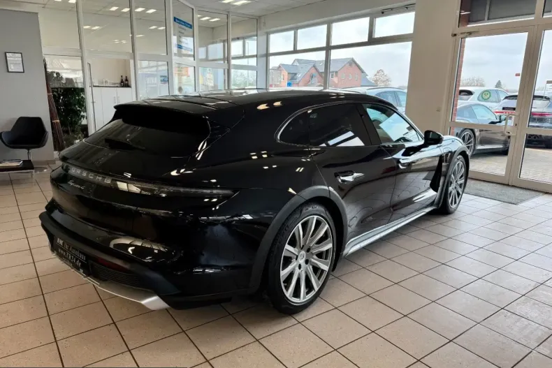 Porsche Taycan din 2022 cu 29.981 km - oferta POR229870 - foto 4