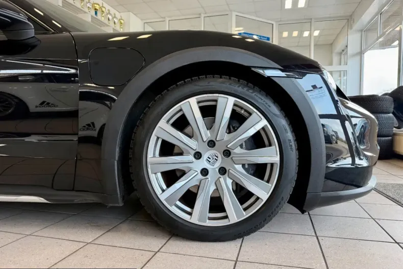 Porsche Taycan din 2022 cu 29.981 km - oferta POR229870 - foto 6