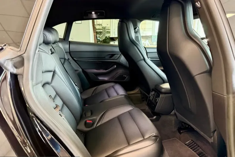 Porsche Taycan din 2022 cu 29.981 km - oferta POR229870 - foto 10