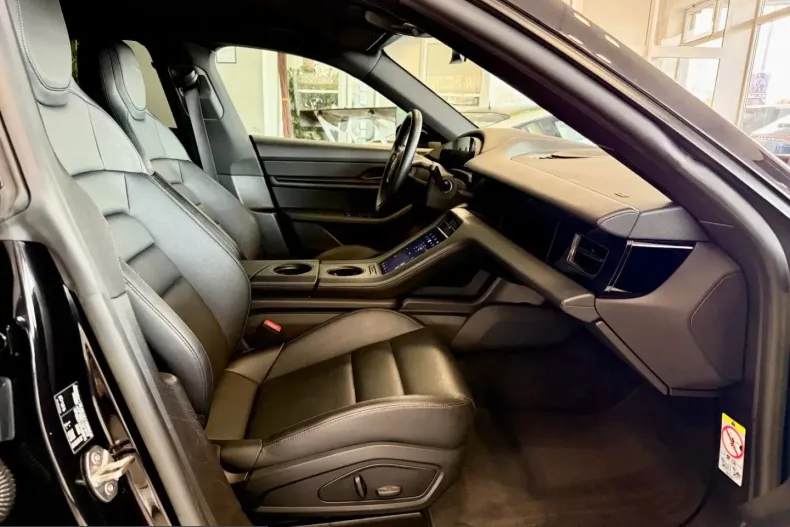 Porsche Taycan din 2022 cu 29.981 km - oferta POR229870 - foto 11