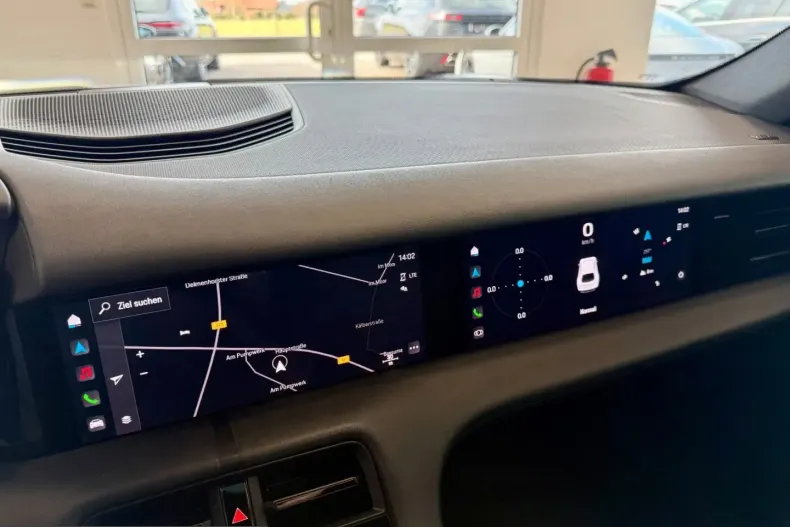 Porsche Taycan din 2022 cu 29.981 km - oferta POR229870 - foto 16