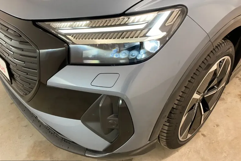 Audi Q4 e-tron din 2025 cu 10.676 km - oferta AUD229878 - foto 6
