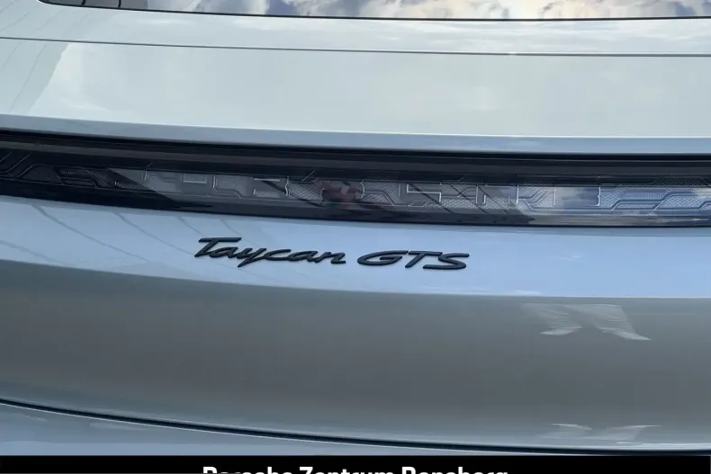 Porsche Taycan din 2023 cu 30.700 km - oferta POR229885 - foto 13