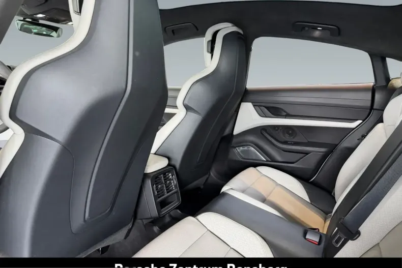 Porsche Taycan din 2023 cu 30.700 km - oferta POR229885 - foto 27