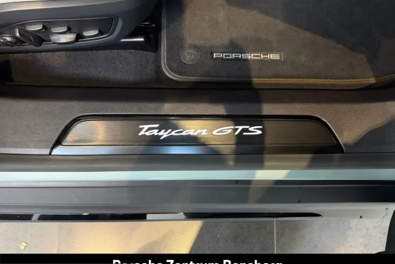 Porsche Taycan din 2023 cu 30.700 km - oferta POR229885 - foto 28