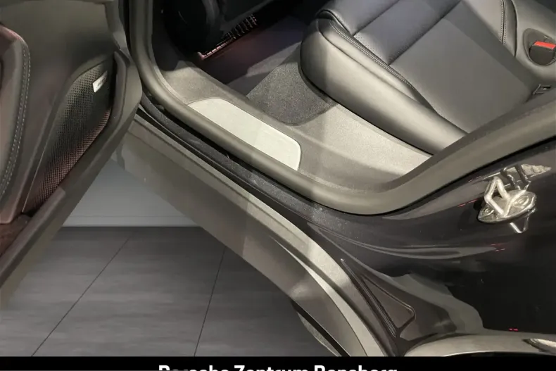 Porsche Taycan din 2025 cu 26.900 km - oferta POR229886 - foto 22