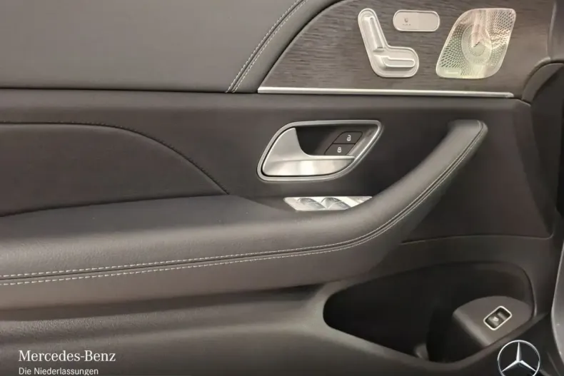Mercedes-Benz GLE 400 (Clasa GLE) din 2024 cu 30.500 km - oferta MER229898 - foto 17